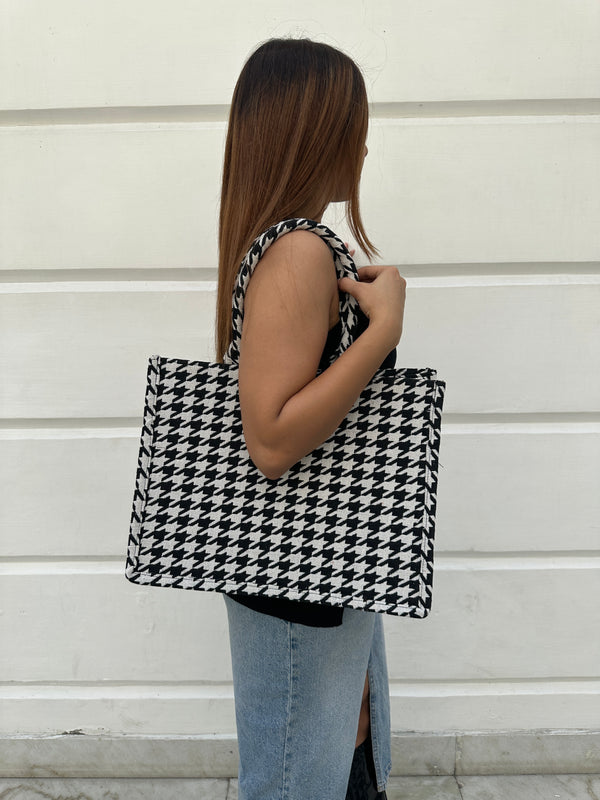 Bag Trends Spring 2024: Butterfly Bags, Woven Leather, & Totes
